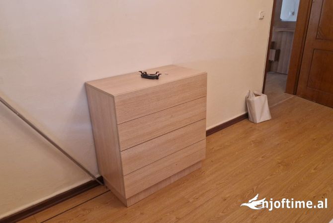 Shtepi me qera Apartament ne Tirane, 2+1, Mobilimi E mobiluar, Pagesa 550  Euro.