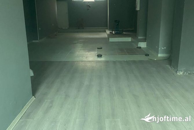 Ambient biznesi me qera 1+1 ne Tirane - 800 Euro