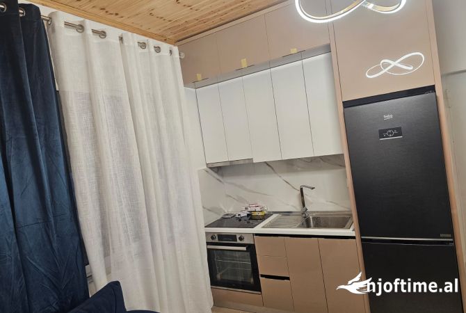Shtepi me qera Apartament ne Tirane, 1+1, Mobilimi E mobiluar, Pagesa 450  Euro.