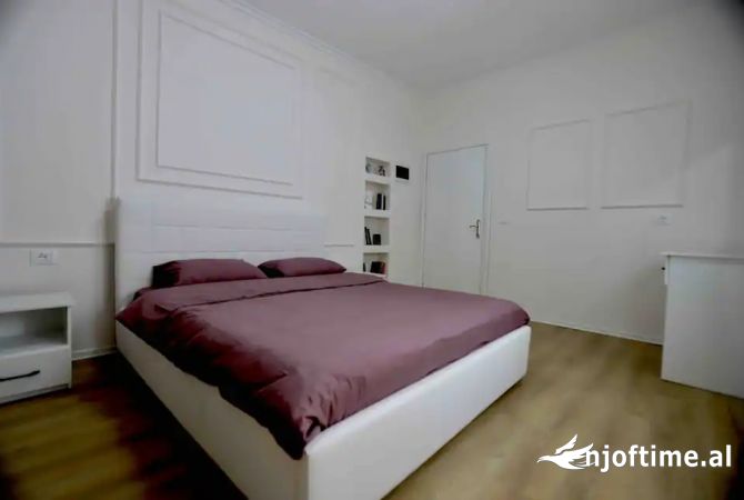 Shtepi me qera Apartament ne Tirane, 1+1, Mobilimi E mobiluar, Pagesa 550  Euro.