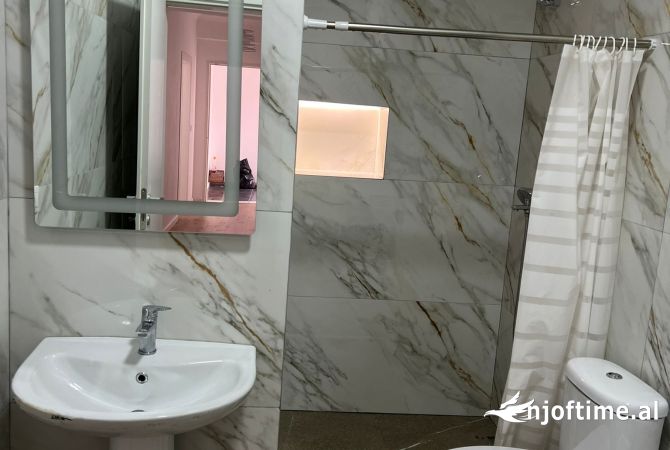 Shtepi me qera Apartament ne Tirane, 1+1, Mobilimi E mobiluar, Pagesa 400  Euro.