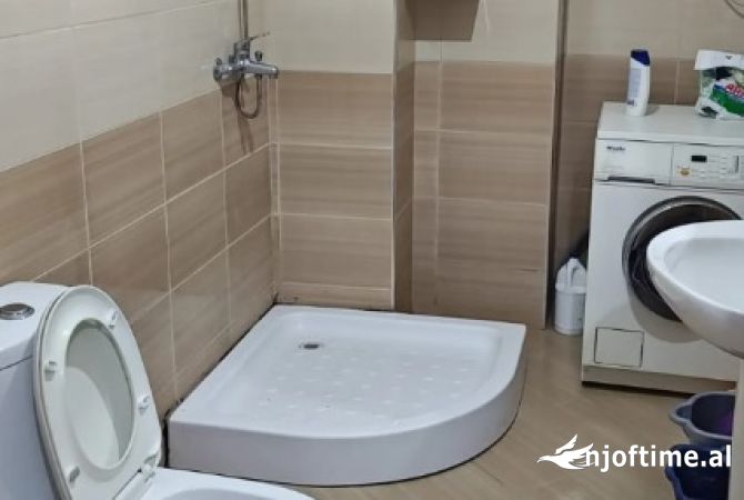 Shtepi me qera 1+1 ne Tirane - 400 Euro
