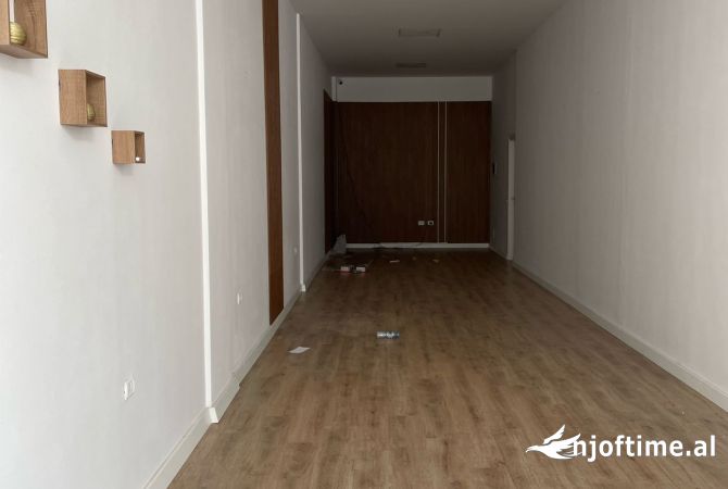 Ambient biznesi me qera 1+1 ne Tirane - 550 Euro