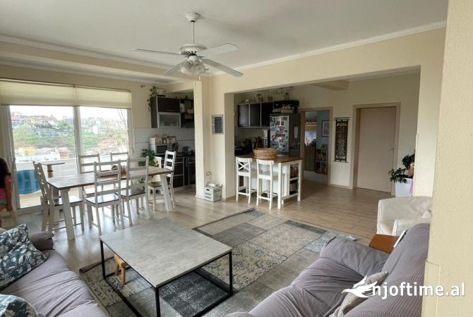 Shtepi me qera 5+1 ne Tirane - 1,500 Euro