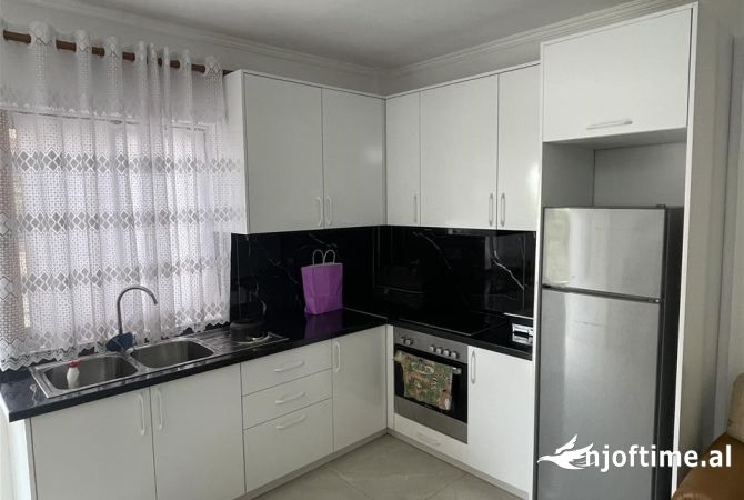 Shtepi me qera 1+1 ne Tirane - 300 Euro