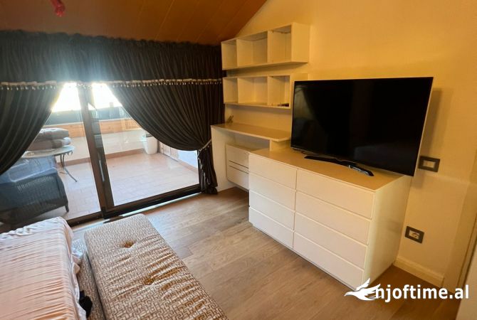 Shtepi me qera 3+1 ne Tirane - 2,500 Euro