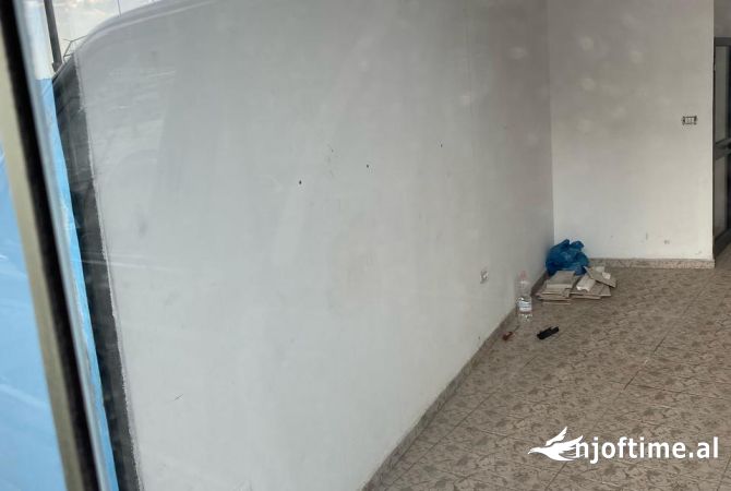 Ambient biznesi me qera 1+1 ne Tirane - 400 Euro