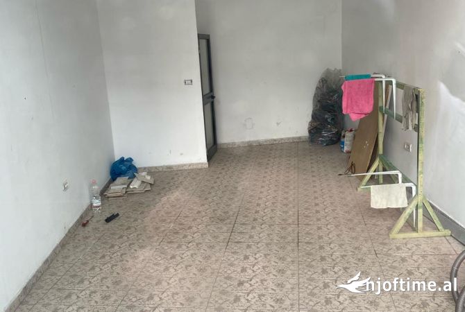 Ambient biznesi me qera 1+1 ne Tirane - 400 Euro