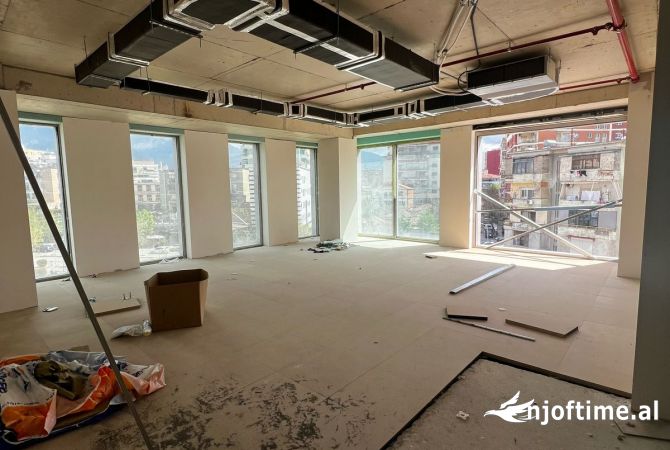 Ambient biznesi me qera 1+1 ne Tirane - 5,000 Euro