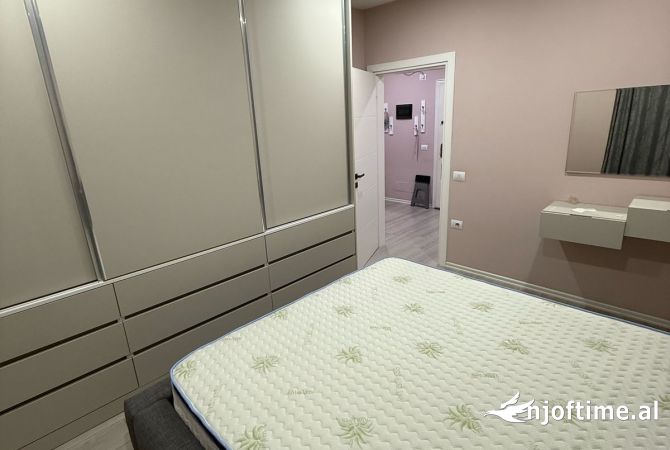 Shtepi me qera 1+1 ne Tirane - 400 Euro