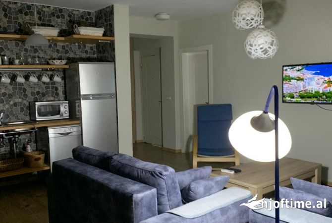 Shtepi me qera Apartament ne Tirane, 1+1, Mobilimi E mobiluar, Pagesa 700  Euro.