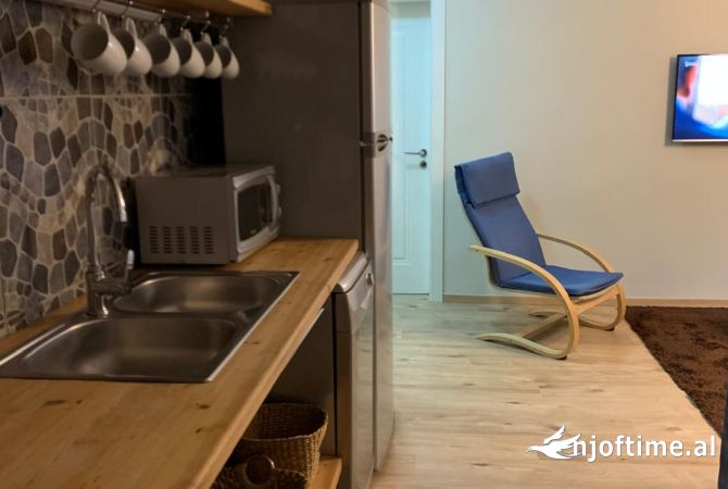 Shtepi me qera Apartament ne Tirane, 1+1, Mobilimi E mobiluar, Pagesa 700  Euro.