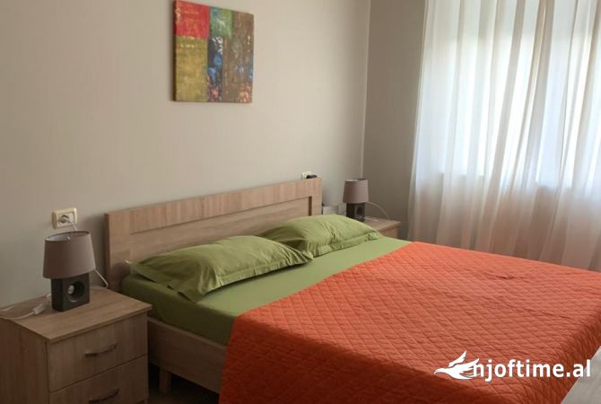 Shtepi me qera Apartament ne Tirane, 1+1, Mobilimi E mobiluar, Pagesa 700  Euro.