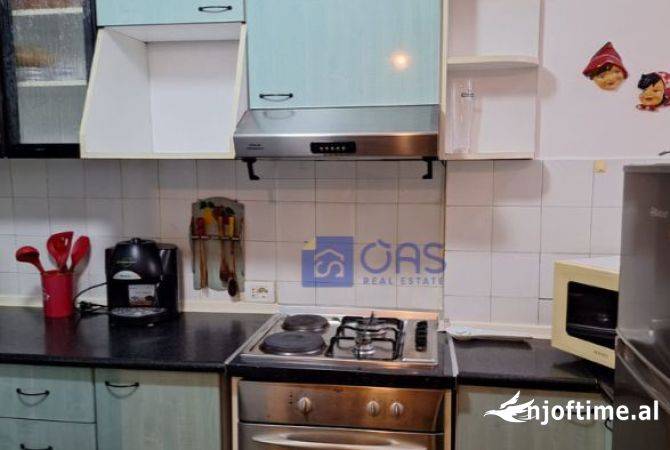Shtepi me qera Apartament ne Tirane, 2+1, Mobilimi E mobiluar, Pagesa 550  Euro.