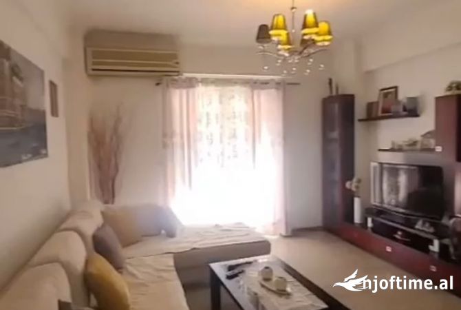 Shtepi me qera 2+1 ne Tirane - 500 Euro