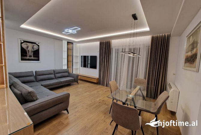 Shtepi me qera Apartament ne Tirane, 2+1, Mobilimi E mobiluar, Pagesa 1,000  Euro.