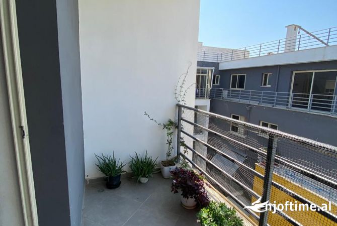 Shtepi me qera Apartament ne Tirane, 2+1, Mobilimi E mobiluar, Pagesa 420  Euro.