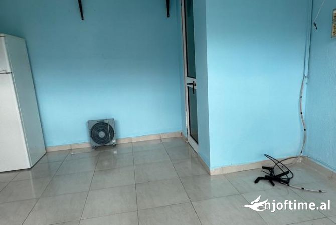 Ambient biznesi me qera 1+1 ne Tirane - 250 Euro