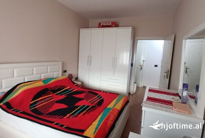 Shtepi me qera Apartament ne Tirane, 1+1, Mobilimi E mobiluar, Pagesa 380  Euro.