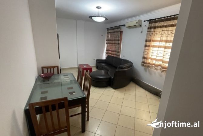 Shtepi me qera 2+1 ne Tirane - 500 Euro
