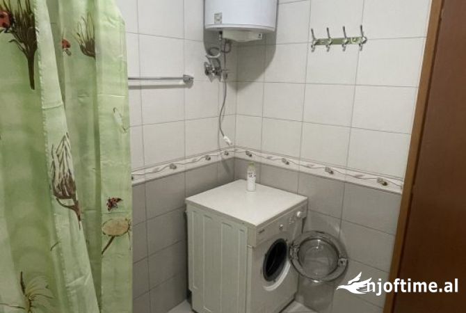 Shtepi me qera Apartament ne Tirane, 2+1, Mobilimi E mobiluar, Pagesa 500  Euro.