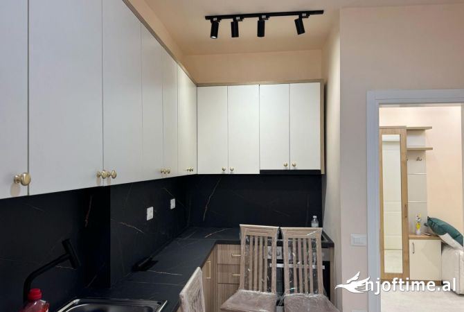 Shtepi me qera Apartament ne Tirane, 1+1, Mobilimi E mobiluar, Pagesa 600  Euro.