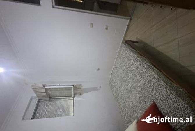 Shtepi me qera 1+1 ne Tirane - 280 Euro