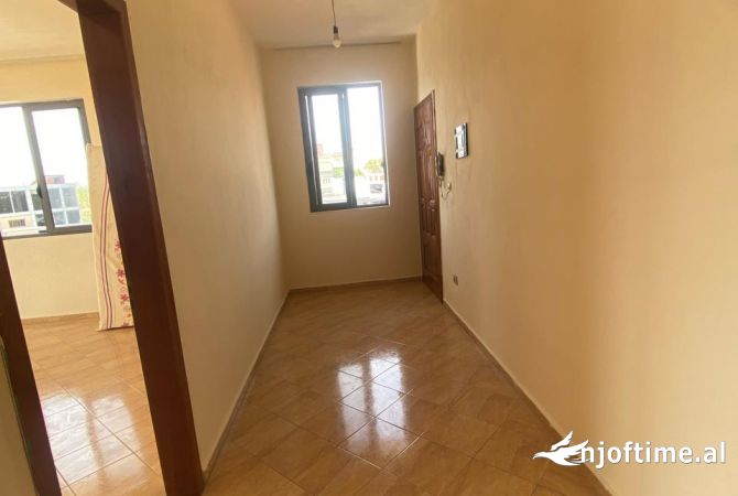 Shtepi me qera 2+1 ne Tirane - 30,000 Leke