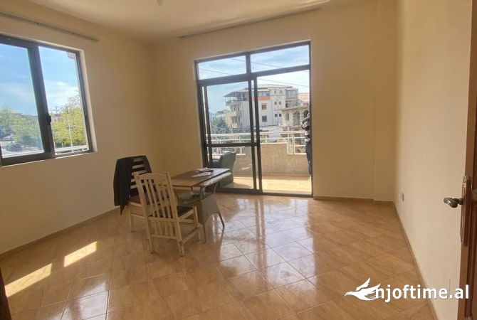 Shtepi me qera 2+1 ne Tirane - 30,000 Leke
