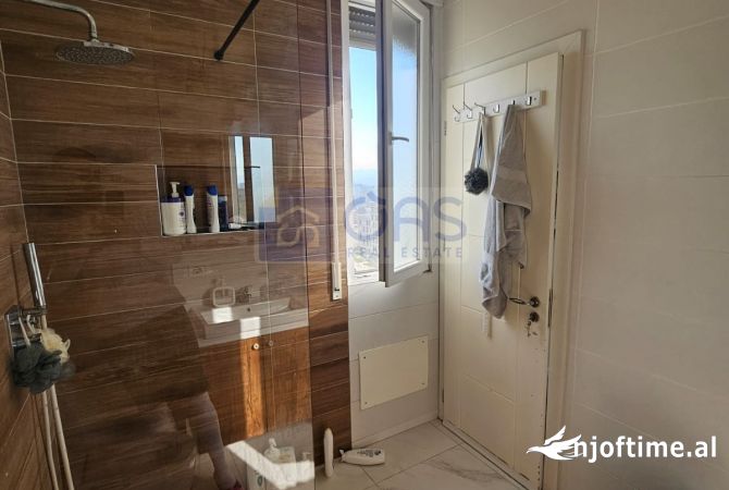 Shtepi me qera Apartament ne Tirane, 2+1, Mobilimi E mobiluar, Pagesa 750  Euro.