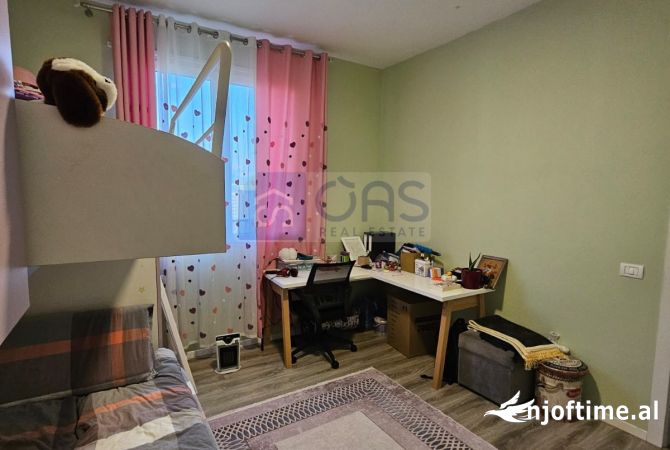 Shtepi me qera Apartament ne Tirane, 2+1, Mobilimi E mobiluar, Pagesa 750  Euro.
