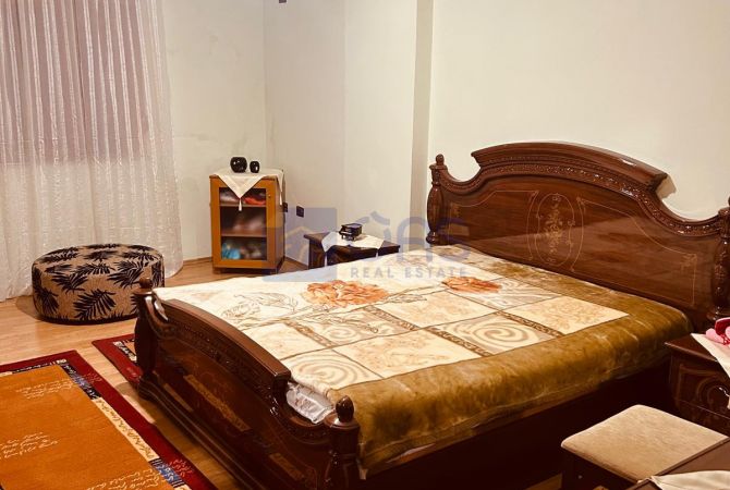 Shtepi me qera 2+1 ne Tirane - 390 Euro