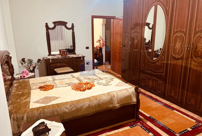 Shtepi me qera 2+1 ne Tirane - 390 Euro