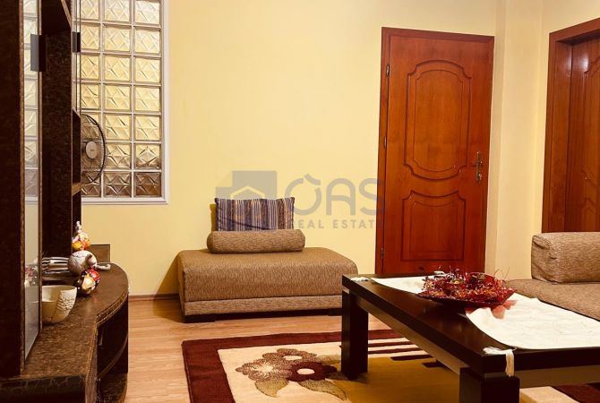 Shtepi me qera Apartament ne Tirane, 2+1, Mobilimi E mobiluar, Pagesa 390  Euro.