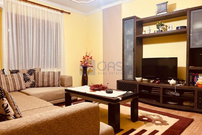 Shtepi me qera Apartament ne Tirane, 2+1, Mobilimi E mobiluar, Pagesa 390  Euro.