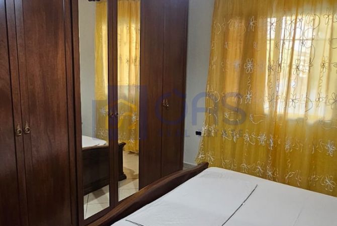 Shtepi me qera 2+1 ne Tirane - 400 Euro