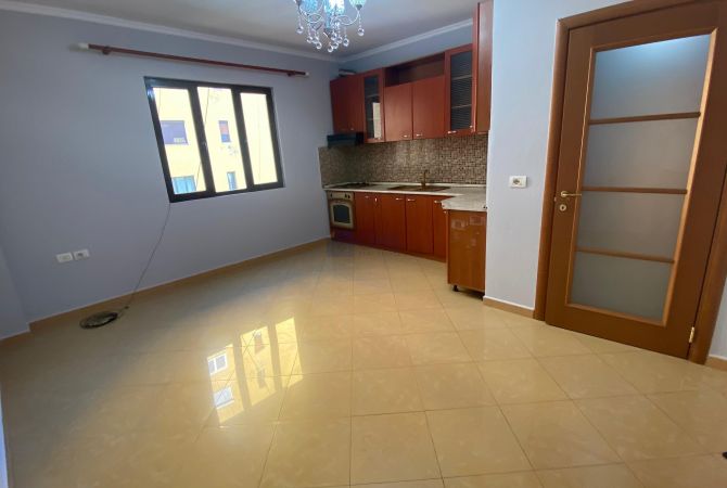 Shtepi me qera 1+1 ne Tirane - 350 Euro