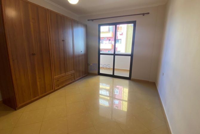Shtepi me qera 1+1 ne Tirane - 350 Euro