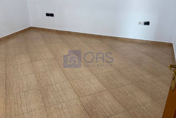 Shtepi me qera Apartament ne Tirane, 3+1, Mobilimi Pjeserisht e mobiluar, Pagesa 500  Euro.