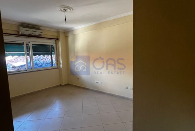 Shtepi me qera Apartament ne Tirane, 2+1, Mobilimi Pjeserisht e mobiluar, Pagesa 500  Euro.