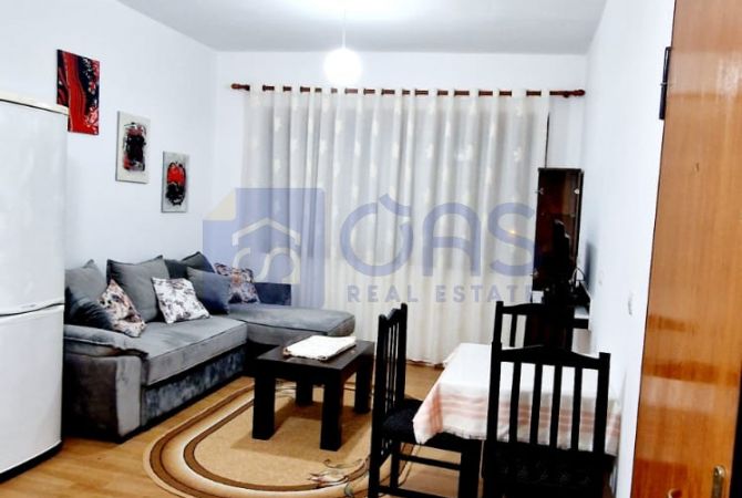 Shtepi me qera 2+1 ne Tirane - 500 Euro