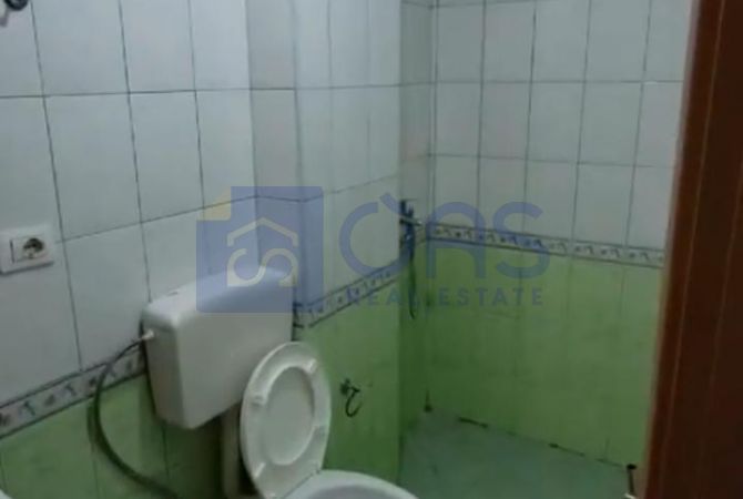 Shtepi me qera Apartament ne Tirane, 3+1, Mobilimi E mobiluar, Pagesa 550  Euro.