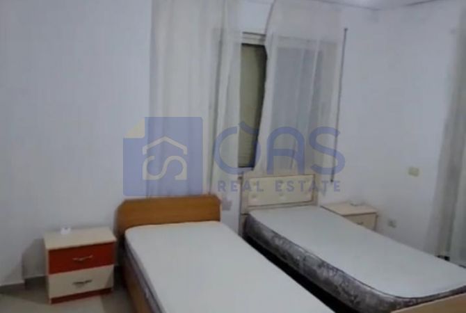 Shtepi me qera Apartament ne Tirane, 3+1, Mobilimi E mobiluar, Pagesa 550  Euro.