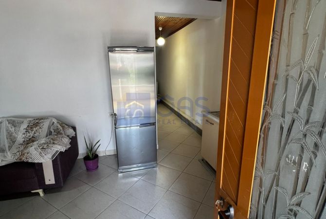 Shtepi me qera 2+1 ne Tirane - 400 Euro