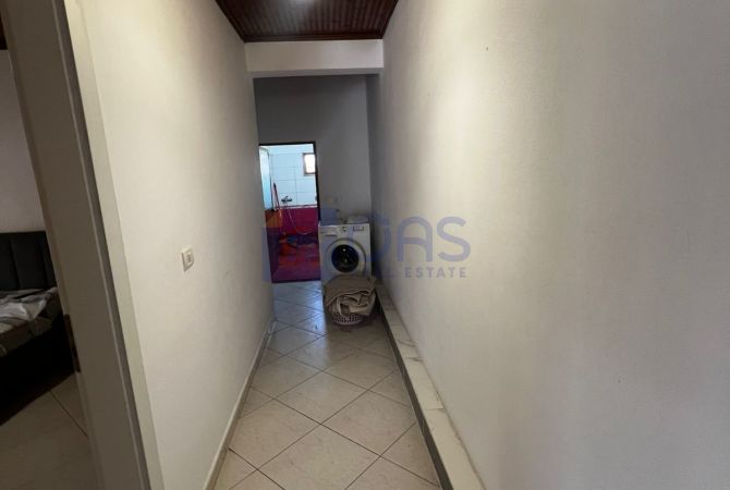 Shtepi me qera Apartament ne Tirane, 2+1, Mobilimi E mobiluar, Pagesa 400  Euro.