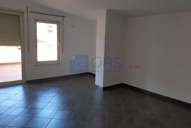 Shtepi me qera 4+1 ne Tirane - 1,200 Euro