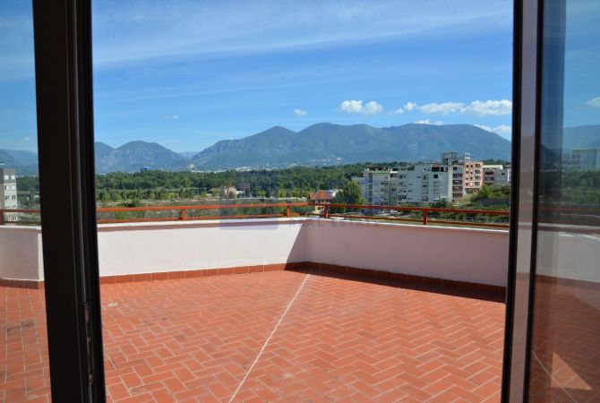 Shtepi me qera Apartament ne Tirane, 4+1, Mobilimi E mobiluar, Pagesa 1,200  Euro.