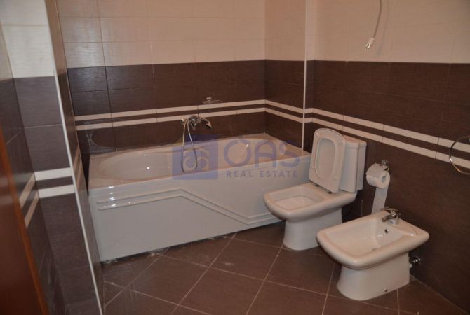 Shtepi me qera Apartament ne Tirane, 4+1, Mobilimi E mobiluar, Pagesa 1,200  Euro.