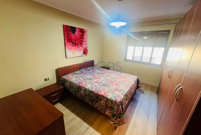 Shtepi me qera Apartament ne Tirane, 2+1, Mobilimi E mobiluar, Pagesa 600  Euro.
