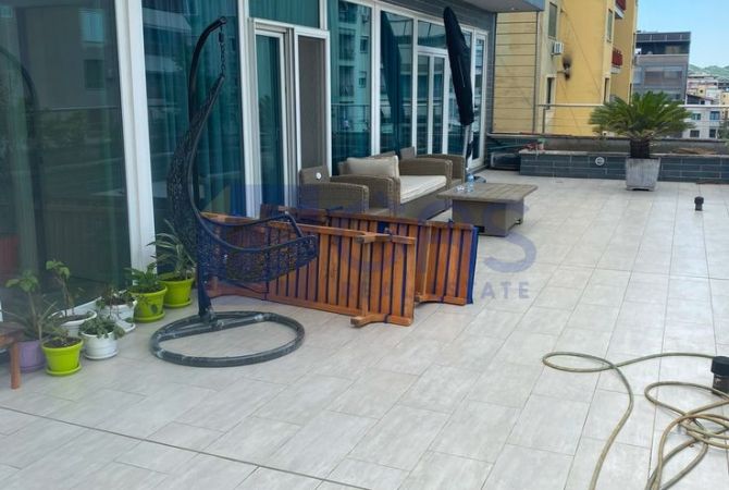 Shtepi me qera 1+1 ne Tirane - 1,500 Euro
